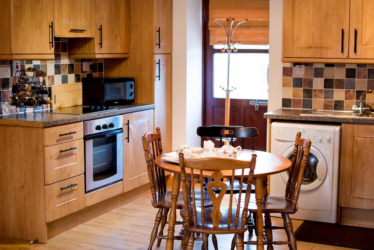 Brennan'S Accommodation Glenties Extérieur photo