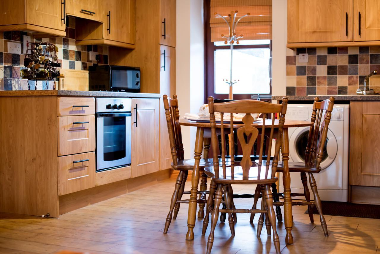 Brennan'S Accommodation Glenties Extérieur photo