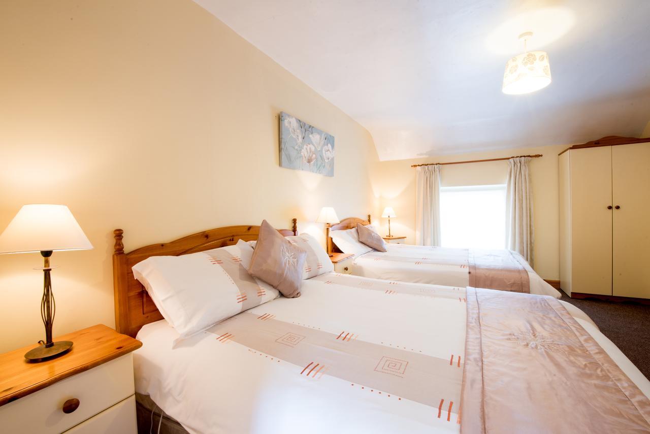 Brennan'S Accommodation Glenties Extérieur photo