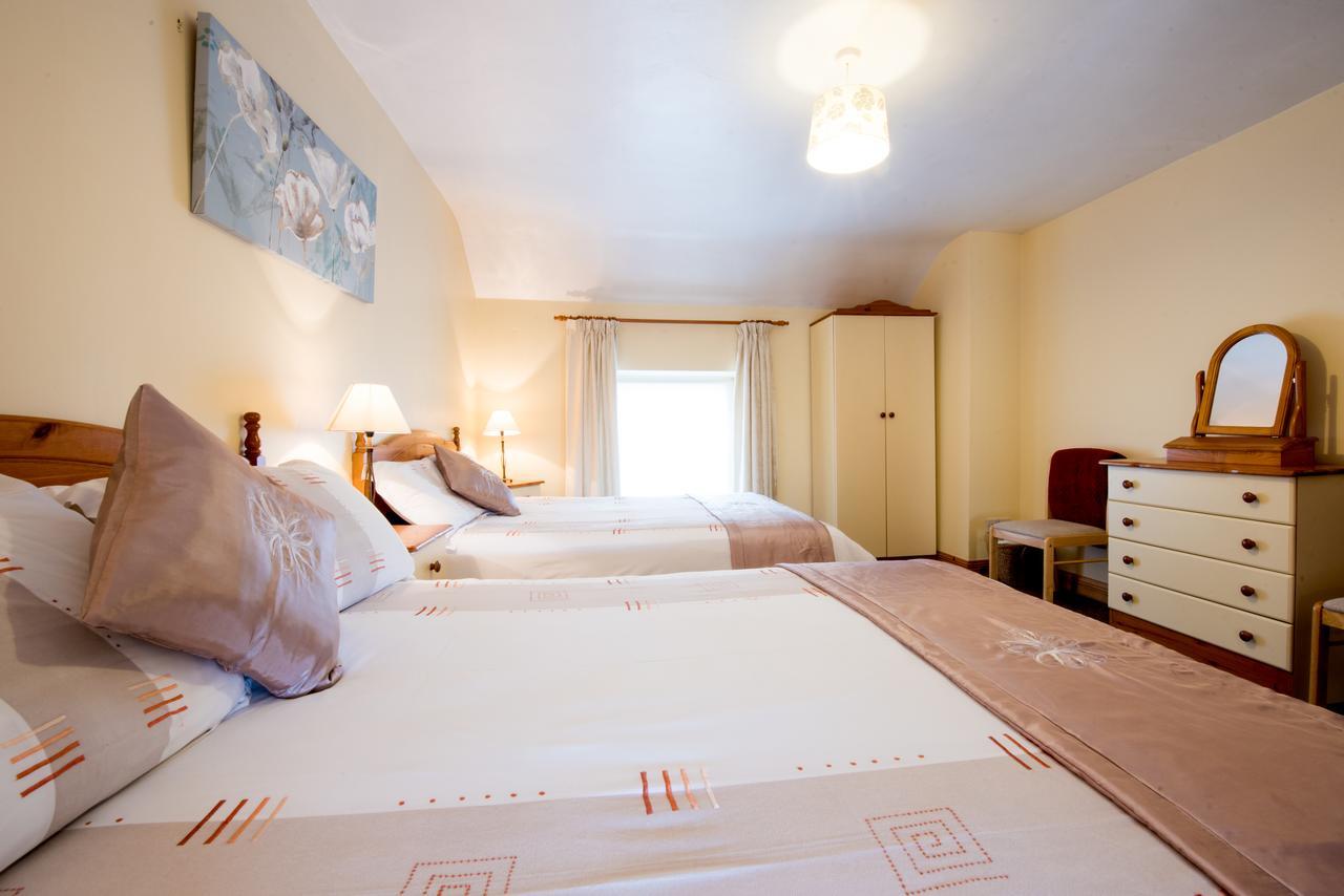 Brennan'S Accommodation Glenties Extérieur photo